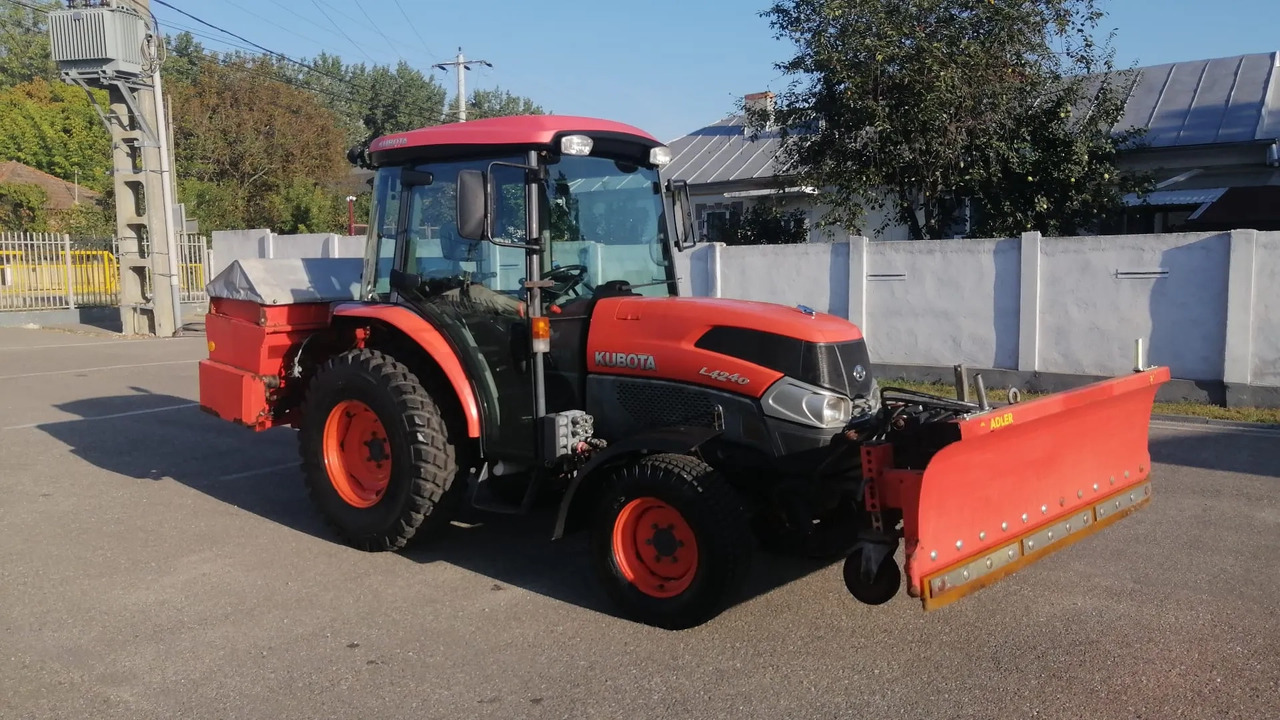 KUBOTA L4240 Narrow spaces tractor/vineyard/fruit tree/communal, TOP ! - Tractor: foto 1 KUBOTA L4240 Narrow spaces tractor/vineyard/fruit tree/communal, TOP ! - Tractor: foto 1