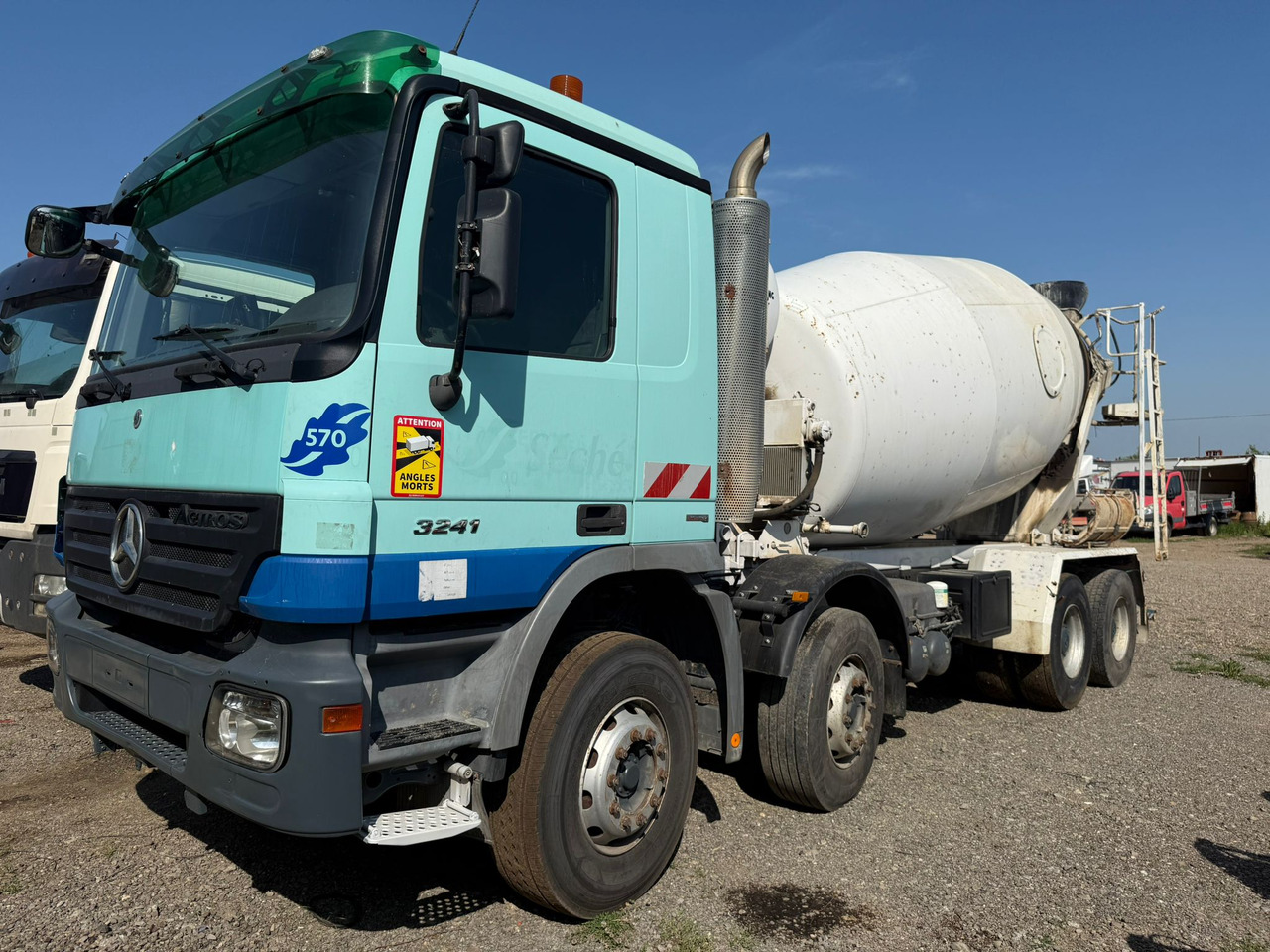 MERCEDES BENZ 3241 CONCRETE MIXER - Camión hormigonera: foto 1 MERCEDES BENZ 3241 CONCRETE MIXER - Camión hormigonera: foto 1