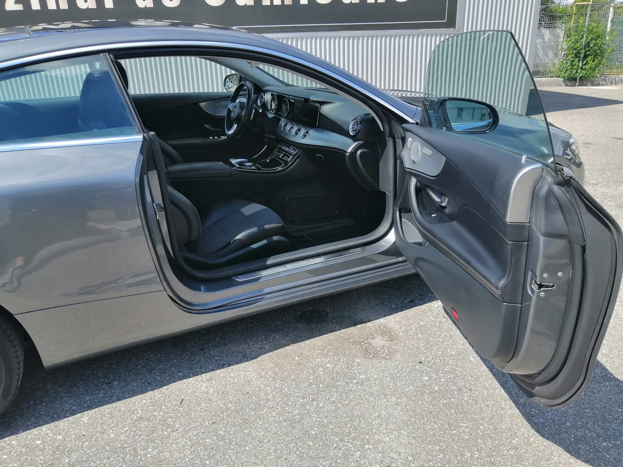 Mercedes Benz E220d Coupe, TOP !!! - Coche: foto 5 Mercedes Benz E220d Coupe, TOP !!! - Coche: foto 5