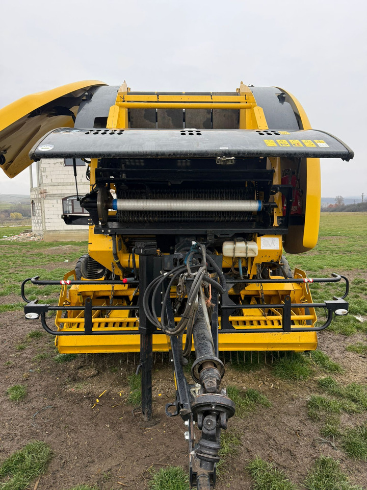 New Holland Roll-Belt 180 Baler - Rotoempacadora: foto 2 New Holland Roll-Belt 180 Baler - Rotoempacadora: foto 2