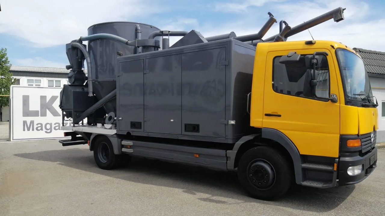 Mercedes-Benz Atego & Gmelin Animal Feed Mill and Mixer/FNC - Otros maquinaria: foto 3 Mercedes-Benz Atego & Gmelin Animal Feed Mill and Mixer/FNC - Otros maquinaria: foto 3