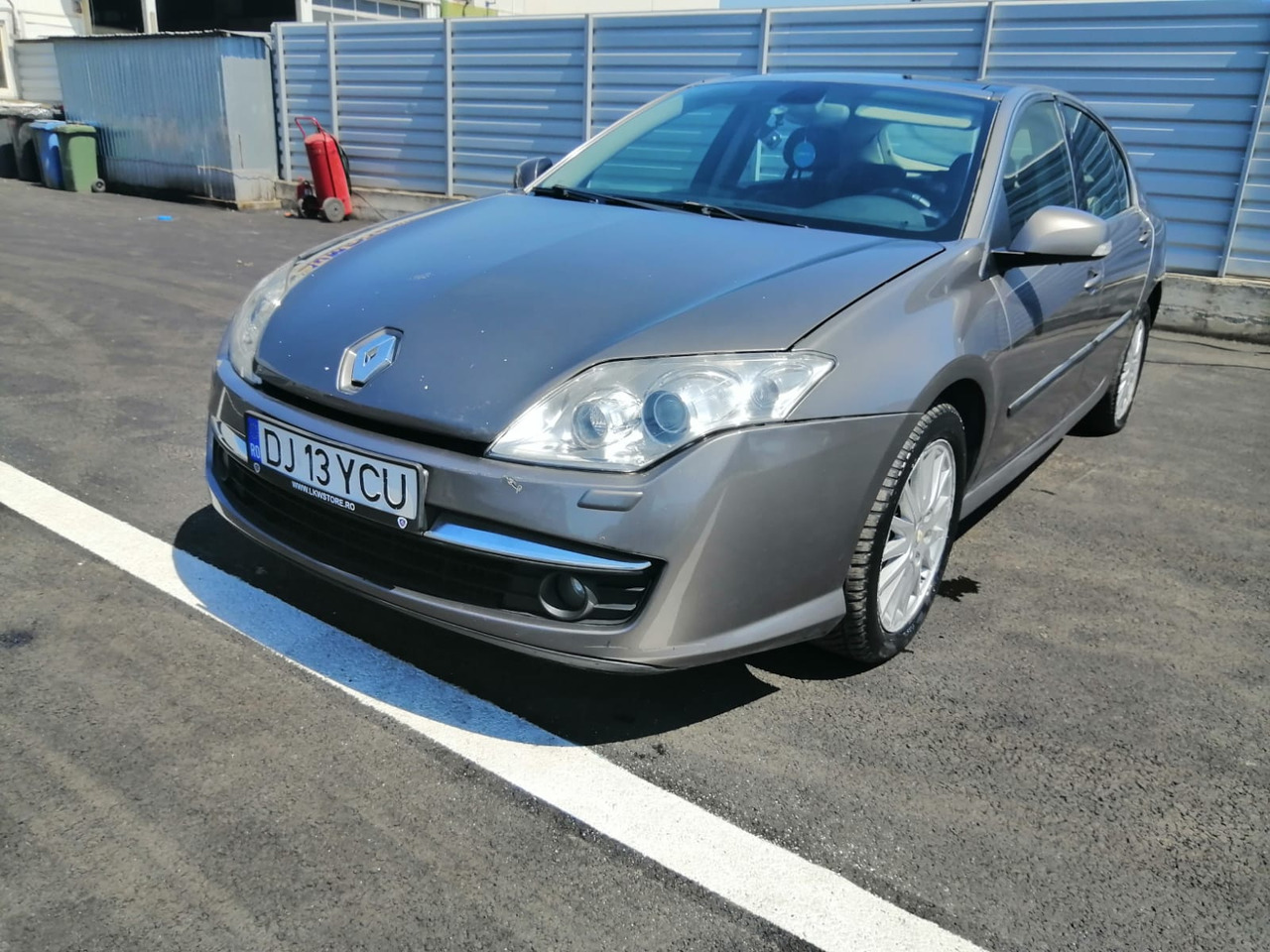 RENAULT LAGUNA 3 HATCHBACK - Sedan: foto 1 RENAULT LAGUNA 3 HATCHBACK - Sedan: foto 1