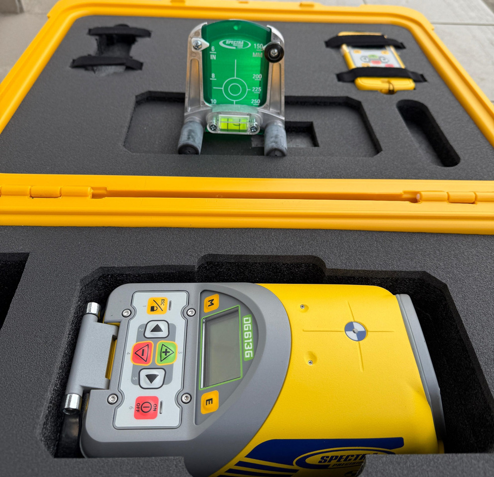 Spectra DG613G Green Beam Dialgrade Pipe Laser - Equipo de construcción: foto 1 Spectra DG613G Green Beam Dialgrade Pipe Laser - Equipo de construcción: foto 1