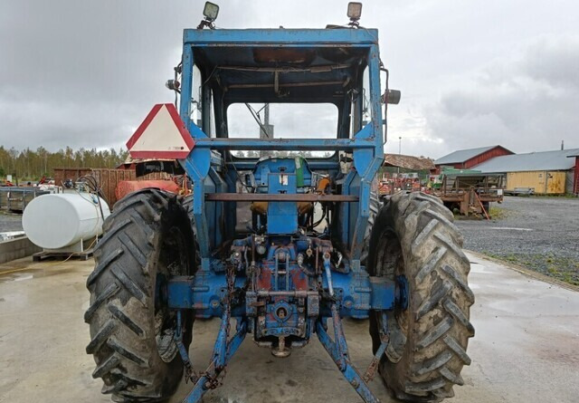 Ford County 754 Super 4 - VIDEO - Tractor: foto 4 Ford County 754 Super 4 - VIDEO - Tractor: foto 4