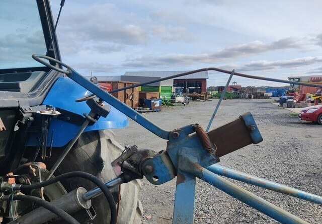 Maansiirtokauha 120cm traktoriin - VIDEO - Cazo para Tractor: foto 3 Maansiirtokauha 120cm traktoriin - VIDEO - Cazo para Tractor: foto 3