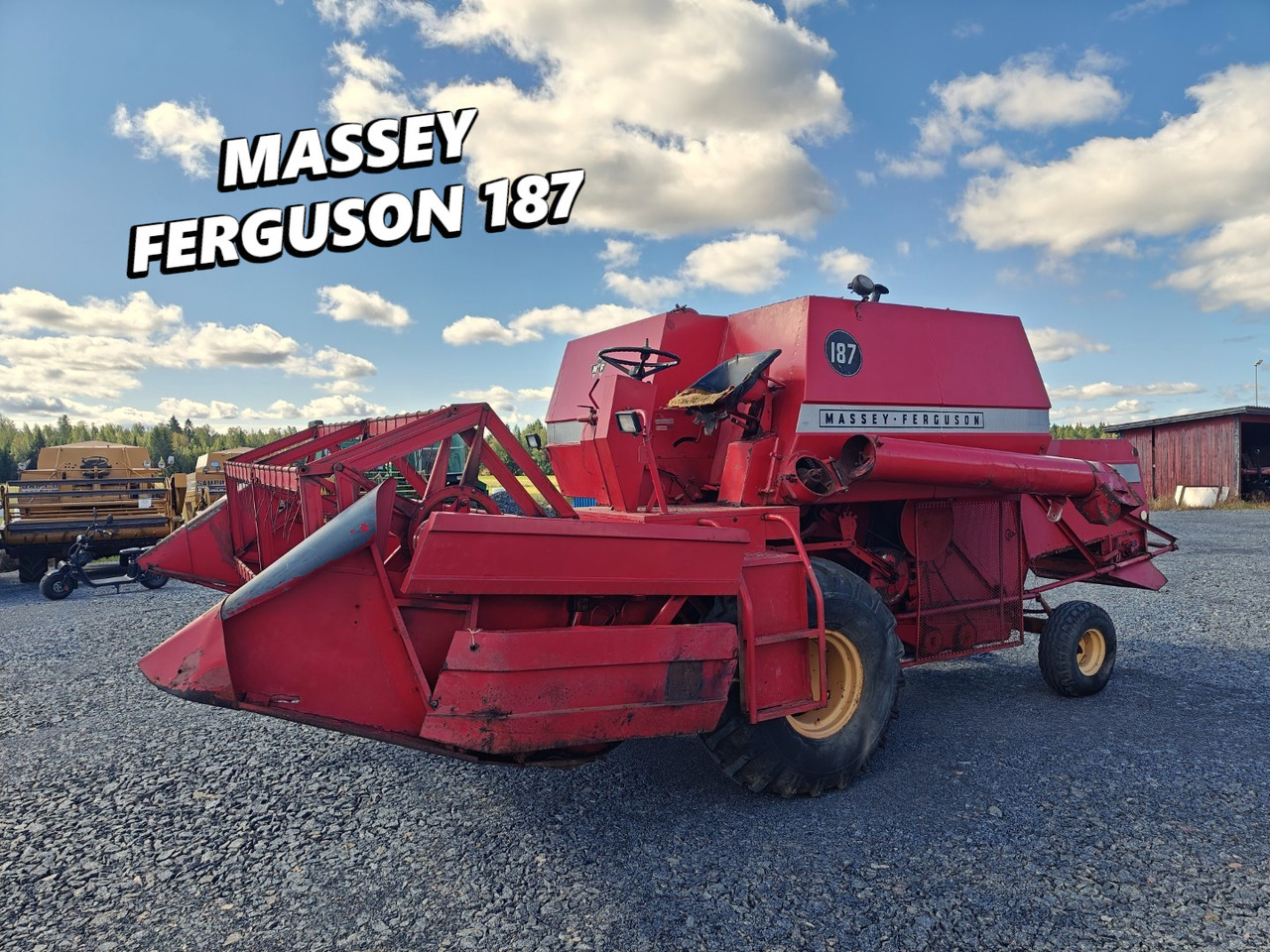 Massey Ferguson 187 Katso video! - Cosechadora de granos: foto 1 Massey Ferguson 187 Katso video! - Cosechadora de granos: foto 1