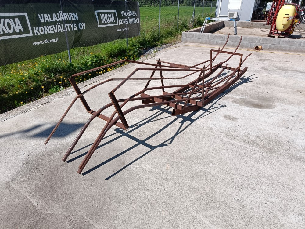 Paalirata John Deere 332 paalaimesta - Empacadora de pacas cuadradas: foto 2 Paalirata John Deere 332 paalaimesta - Empacadora de pacas cuadradas: foto 2