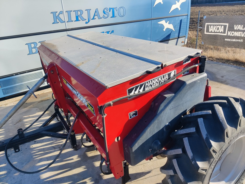 Simulta Junkkari 250cm kylvölannoitin kiekkovantaat takana - Combinado de siembra: foto 4 Simulta Junkkari 250cm kylvölannoitin kiekkovantaat takana - Combinado de siembra: foto 4