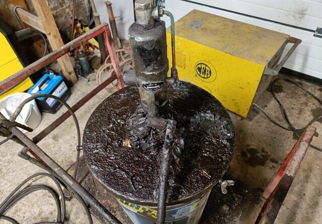 Yamada Yuki rasvari - Herramienta/ Equipo: foto 2 Yamada Yuki rasvari - Herramienta/ Equipo: foto 2