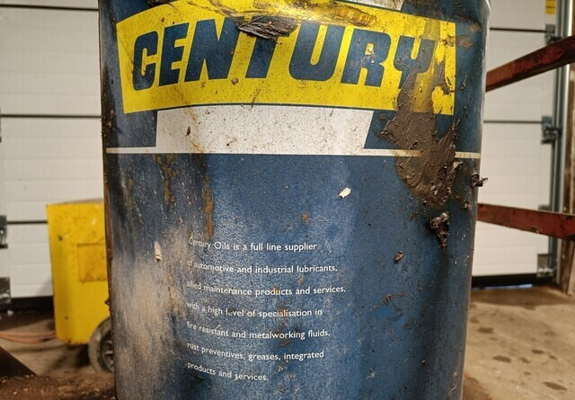 Yamada Yuki rasvari - Herramienta/ Equipo: foto 4 Yamada Yuki rasvari - Herramienta/ Equipo: foto 4