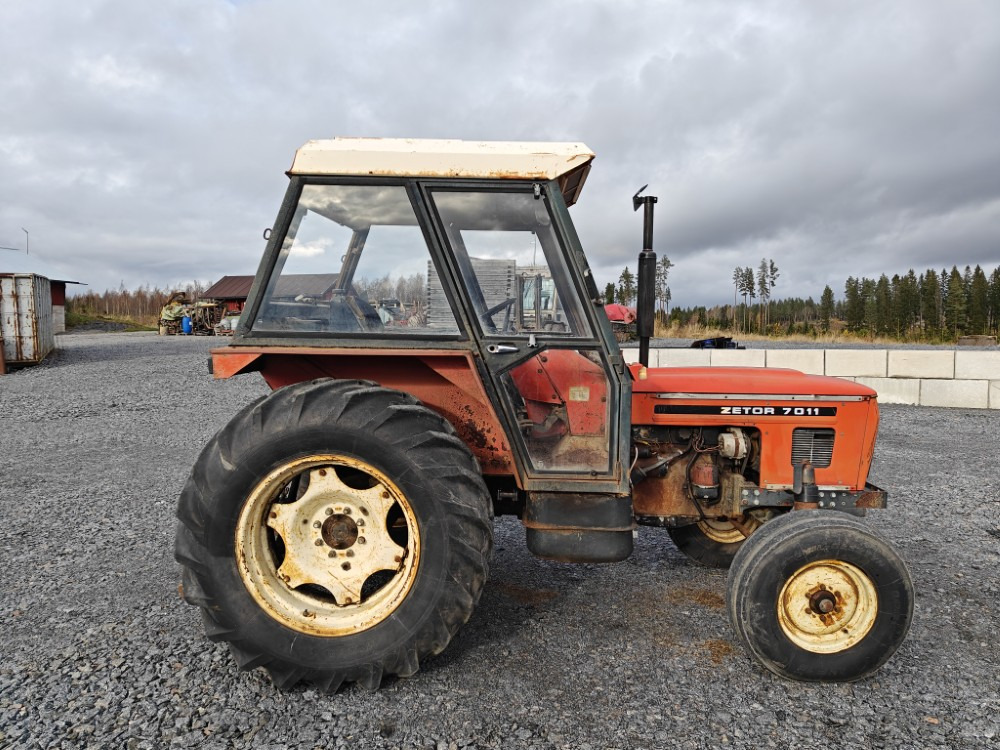 ZETOR 7011 - Tractor: foto 4 ZETOR 7011 - Tractor: foto 4