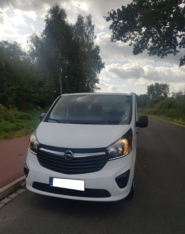 Opel Vivaro krajowy *jeden właściciel * - Furgón: foto 2 Opel Vivaro krajowy *jeden właściciel * - Furgón: foto 2