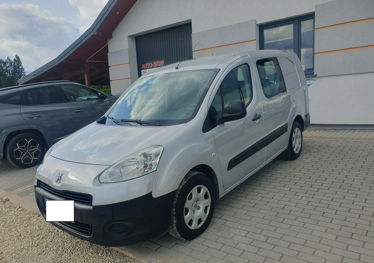Peugeot Partner long *2 lub 5 osobowy *klima* gruau* - Furgón: foto 2 Peugeot Partner long *2 lub 5 osobowy *klima* gruau* - Furgón: foto 2