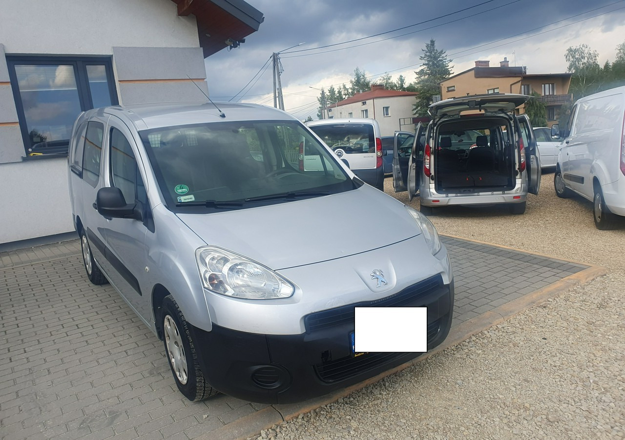Peugeot Partner long *2 lub 5 osobowy *klima* gruau* - Furgón: foto 4 Peugeot Partner long *2 lub 5 osobowy *klima* gruau* - Furgón: foto 4