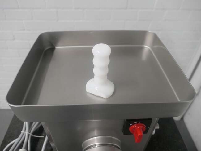 Freund / Ifooma grinder TG101 - Maquinaria de alimentación: foto 5 Freund / Ifooma grinder TG101 - Maquinaria de alimentación: foto 5