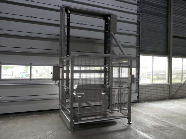 Lachnit lifter for palletboxes 322 L - Maquinaria de alimentación: foto 1 Lachnit lifter for palletboxes 322 L - Maquinaria de alimentación: foto 1