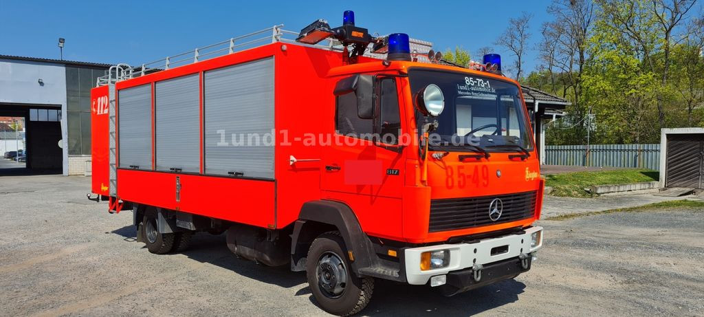 Mercedes-Benz 817 Feuerwehr GWG Nur 9.650 orig. Km 817 Feuerwehr GWG Nur 9.650 orig. Km - Camión de bomberos: foto 2 Mercedes-Benz 817 Feuerwehr GWG Nur 9.650 orig. Km 817 Feuerwehr GWG Nur 9.650 orig. Km - Camión de bomberos: foto 2