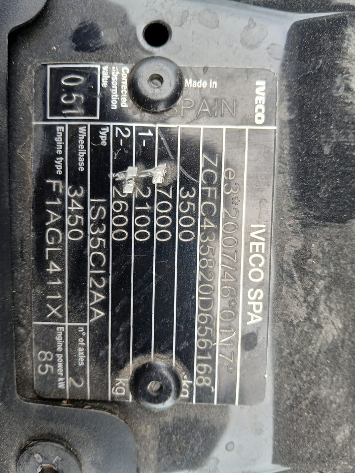 IVECO DAILY 35-120 - Camión grúa: foto 2 IVECO DAILY 35-120 - Camión grúa: foto 2