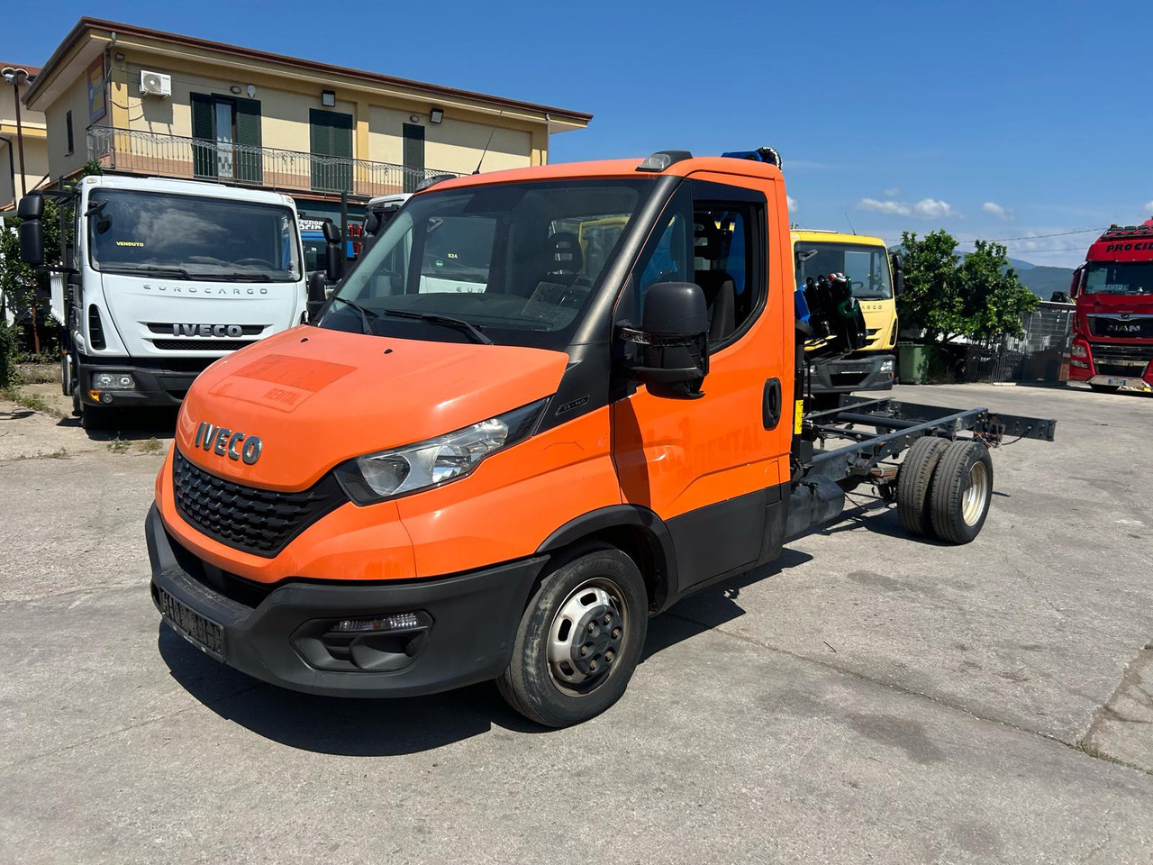 IVECO DAILY 35-140 - Camión grúa: foto 5 IVECO DAILY 35-140 - Camión grúa: foto 5