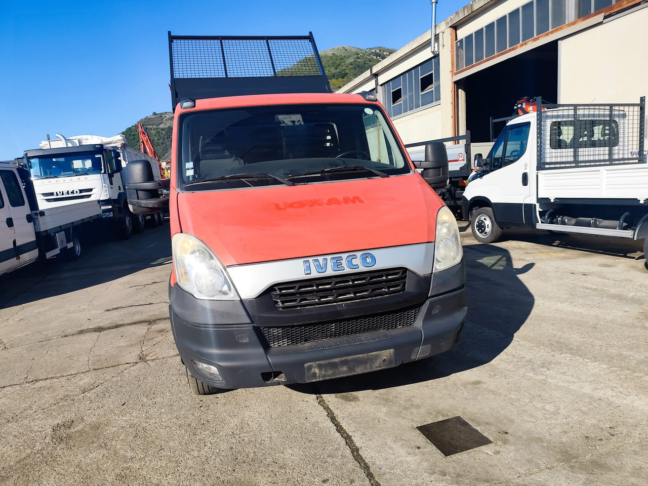Furgoneta basculante IVECO DAILY 35C13: foto 7