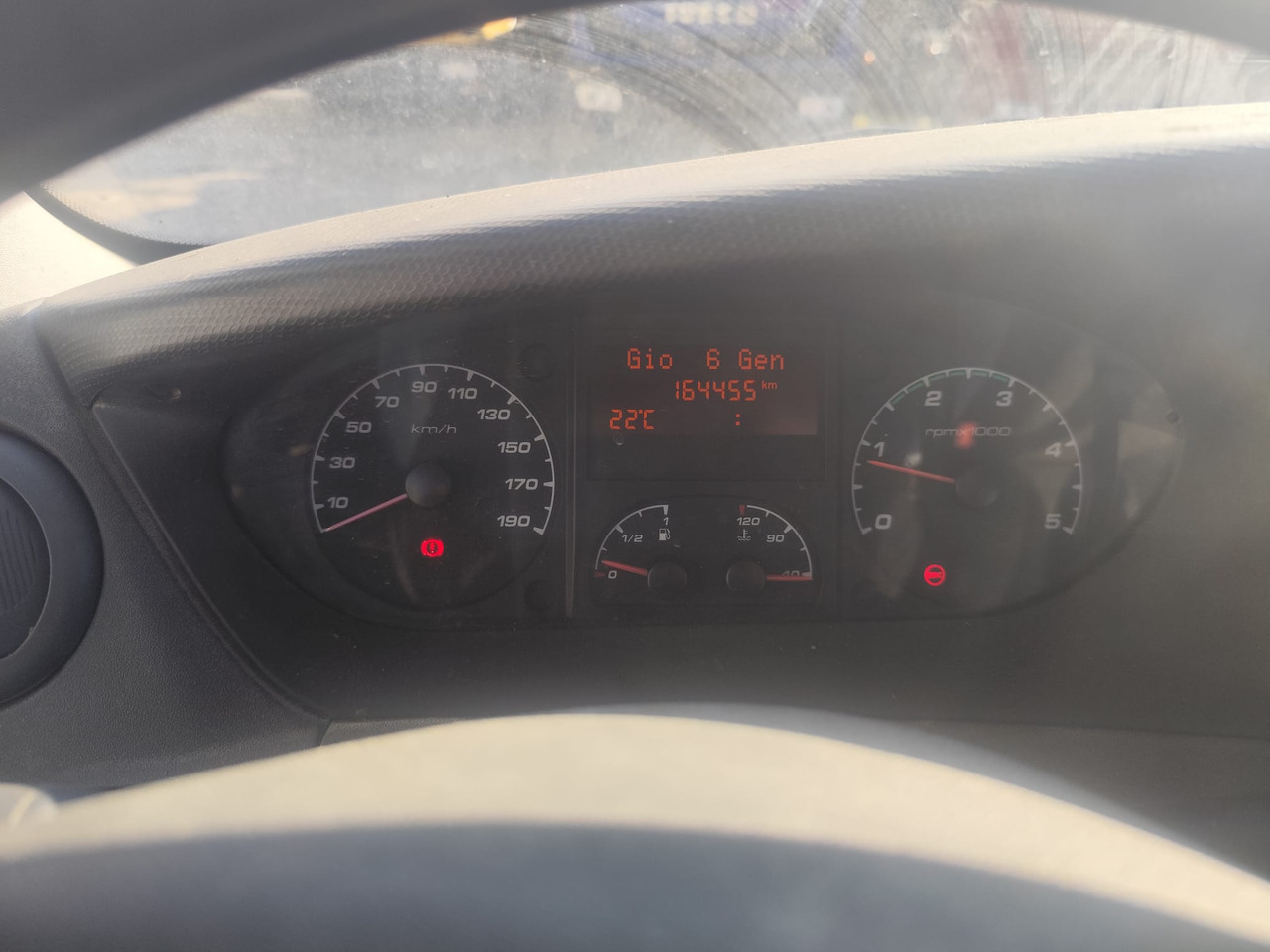 Furgoneta basculante IVECO DAILY 35C13: foto 32
