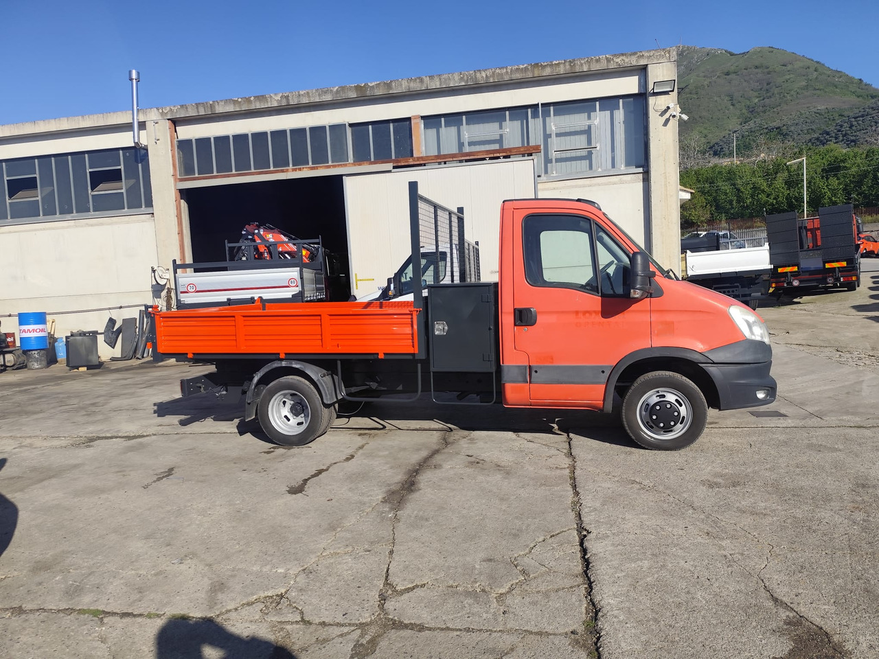 Furgoneta basculante IVECO DAILY 35C13: foto 18