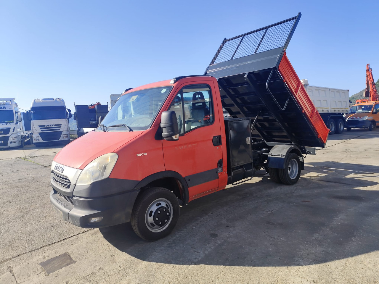 Furgoneta basculante IVECO DAILY 35C13: foto 8