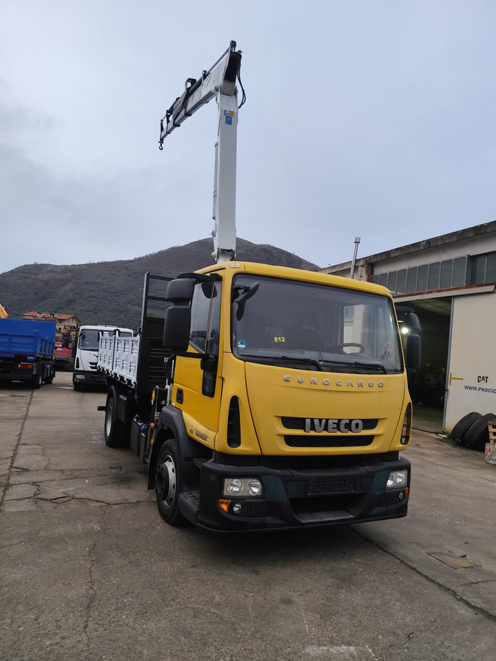 Camión grúa IVECO EUROCARGO 120E28P: foto 29