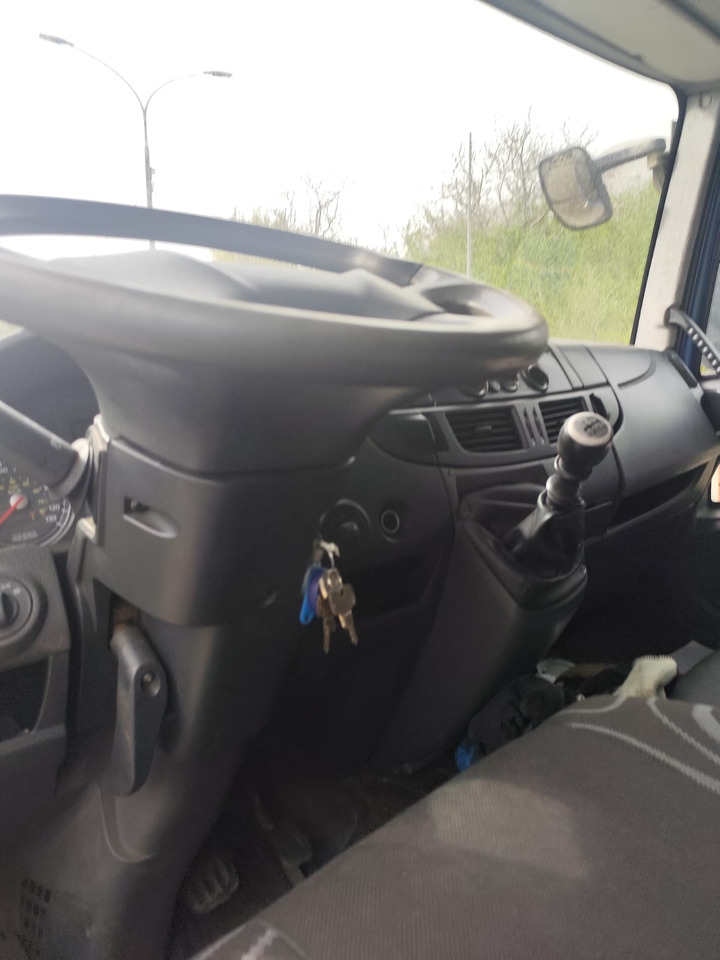 IVECO EUROCARGO 140E25 - Camión chasis: foto 3 IVECO EUROCARGO 140E25 - Camión chasis: foto 3