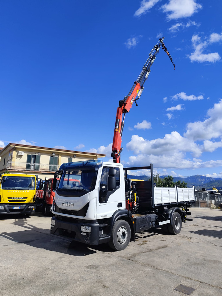 IVECO EUROCARGO 160-250 - Camión grúa: foto 3 IVECO EUROCARGO 160-250 - Camión grúa: foto 3