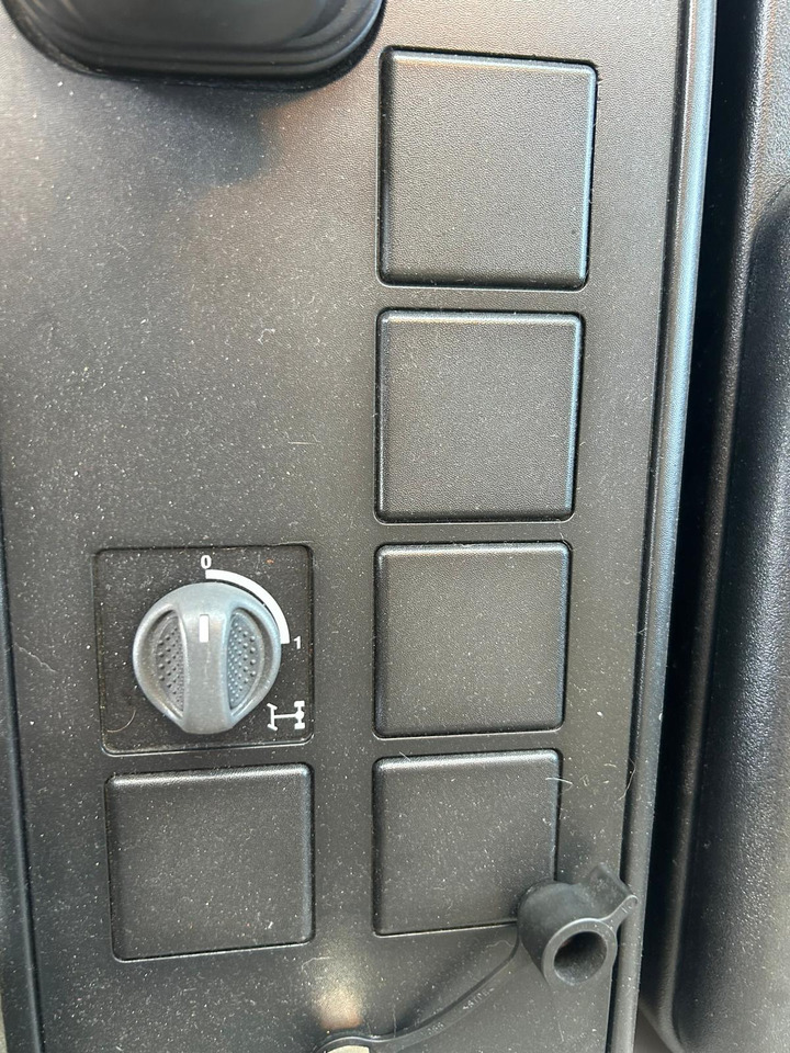 Camión grúa IVECO EUROCARGO 160-280: foto 27 Camión grúa IVECO EUROCARGO 160-280: foto 27