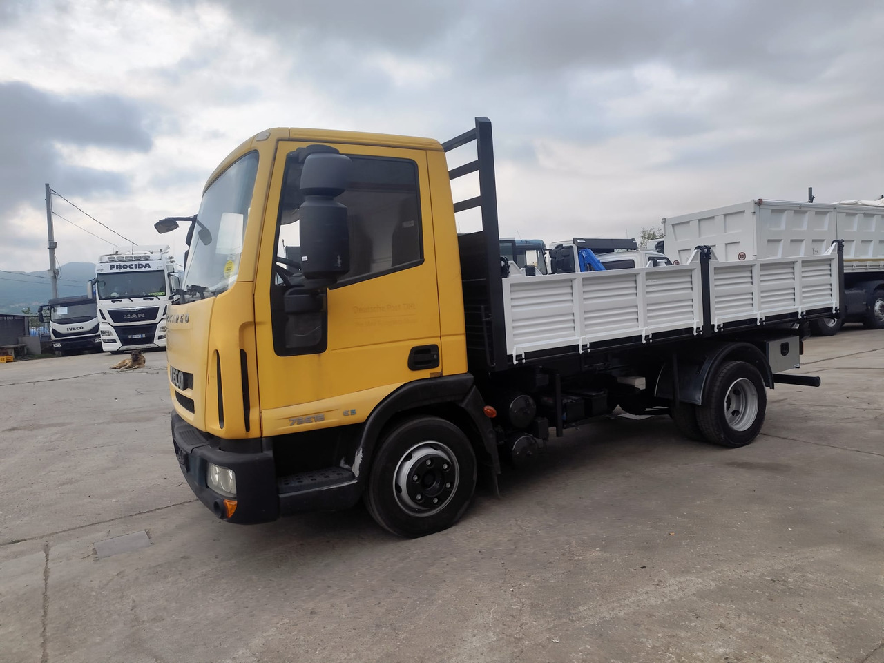 IVECO EUROCARGO 75E16P - Camión volquete: foto 3 IVECO EUROCARGO 75E16P - Camión volquete: foto 3