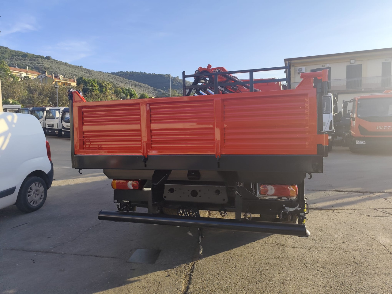 Camión grúa, Camión volquete IVECO EUROCARGO 80-190: foto 13 Camión grúa, Camión volquete IVECO EUROCARGO 80-190: foto 13