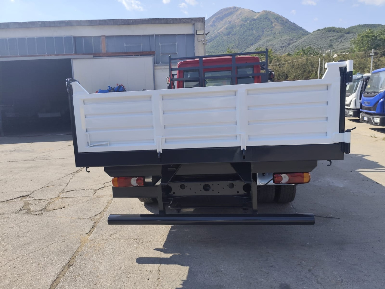 Camión chasis IVECO EUROCARGO 80-190: foto 8