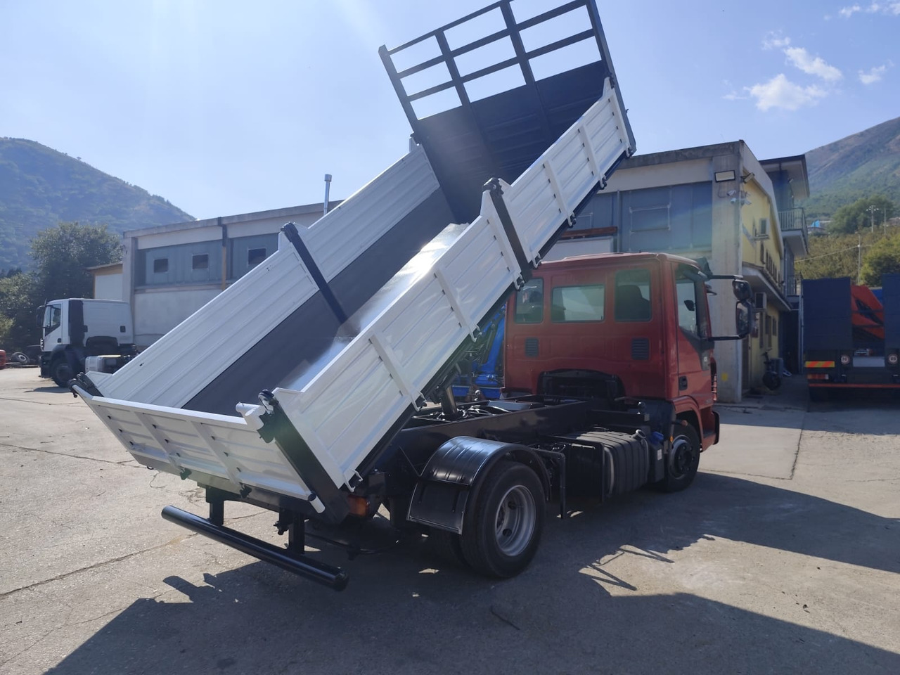 Camión chasis IVECO EUROCARGO 80-190: foto 44