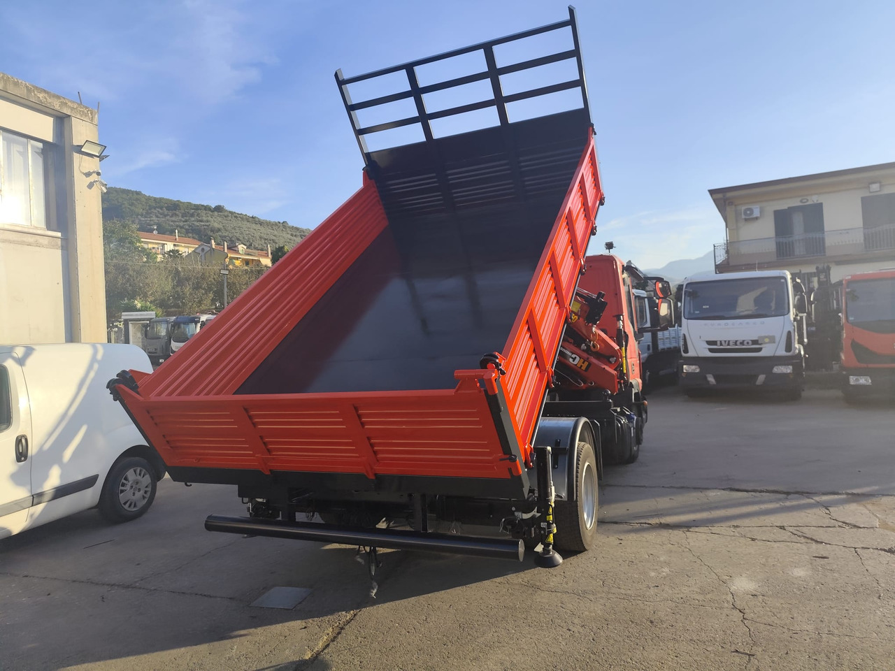 Camión grúa, Camión volquete IVECO EUROCARGO 80-190: foto 33 Camión grúa, Camión volquete IVECO EUROCARGO 80-190: foto 33