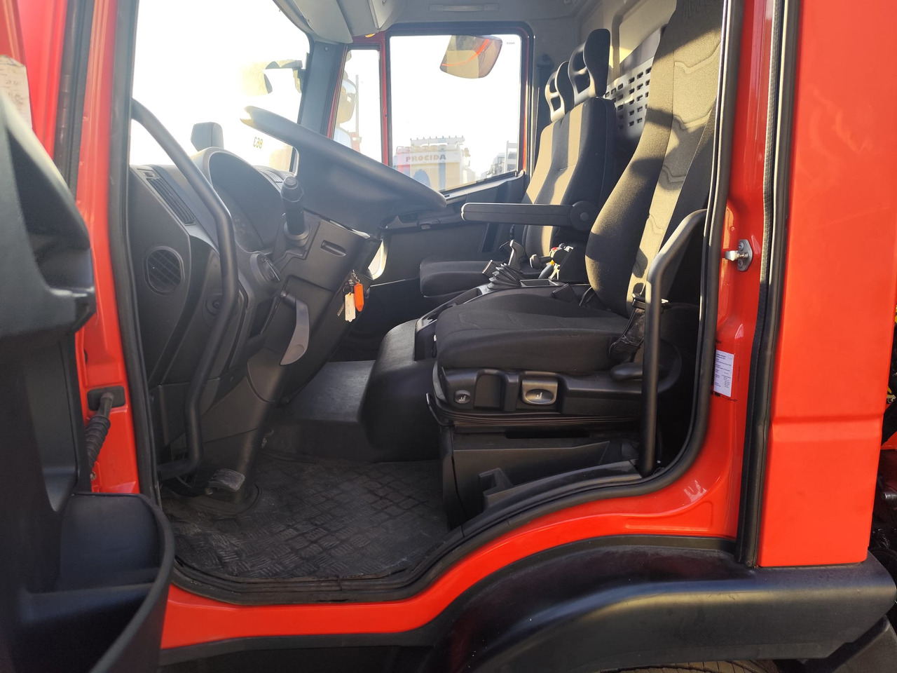 Camión grúa, Camión volquete IVECO EUROCARGO 80-190: foto 24 Camión grúa, Camión volquete IVECO EUROCARGO 80-190: foto 24