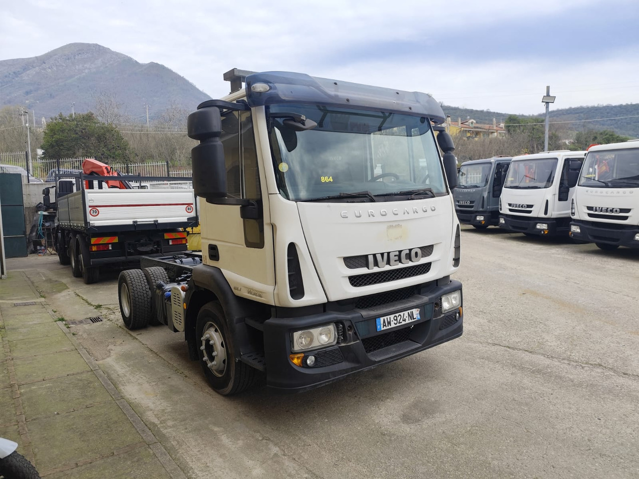 IVECO EUROCARGO ML140E18 - Camión volquete: foto 1 IVECO EUROCARGO ML140E18 - Camión volquete: foto 1