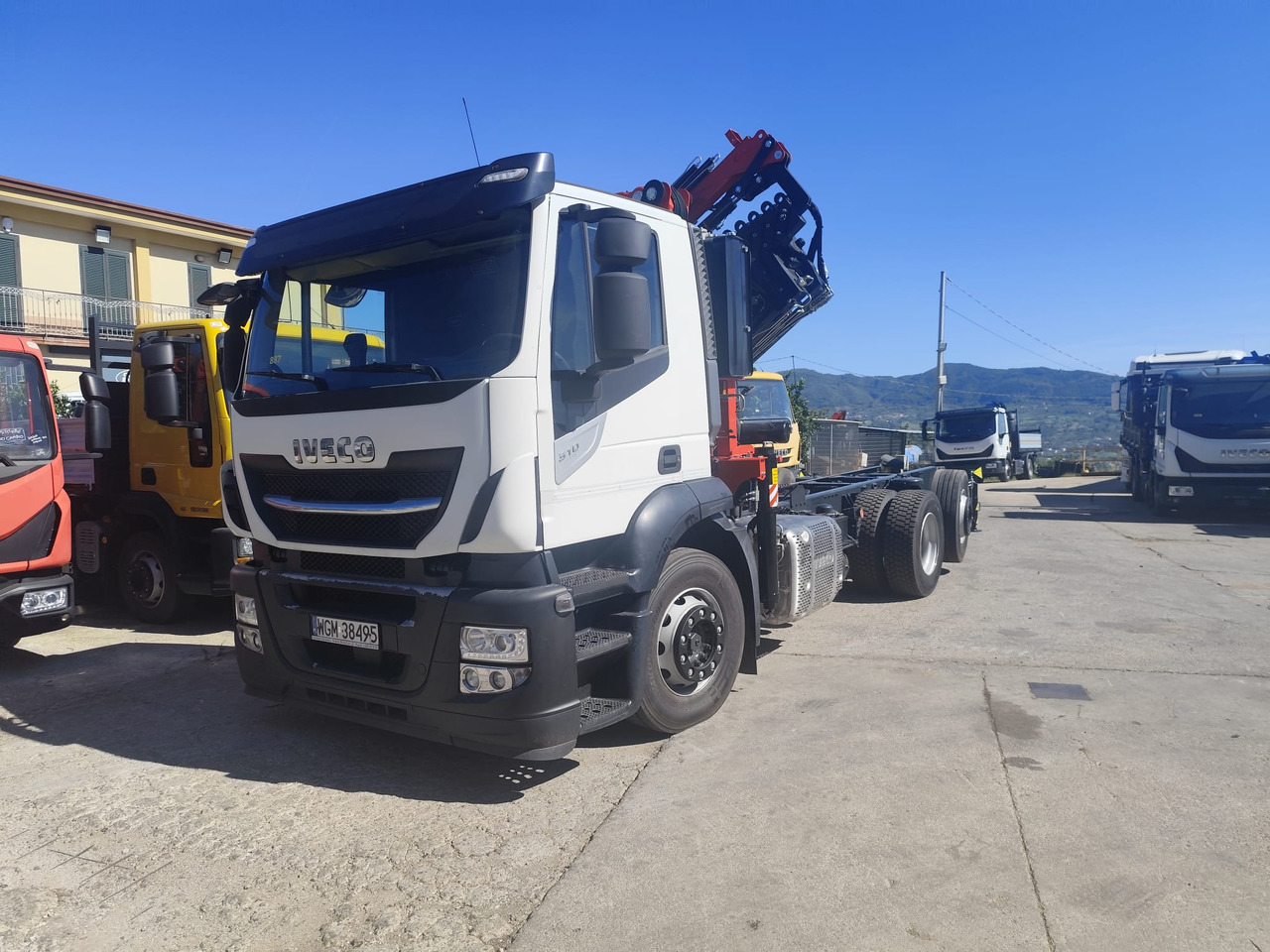 IVECO STRALIS AD 260S31 XP - Camión grúa: foto 1 IVECO STRALIS AD 260S31 XP - Camión grúa: foto 1