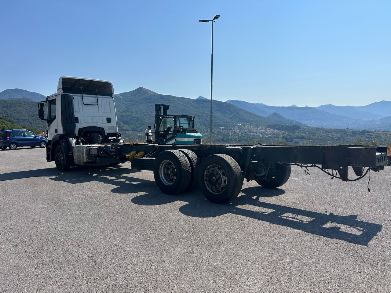 IVECO STRALIS AD 260S31 XP - Camión chasis: foto 4 IVECO STRALIS AD 260S31 XP - Camión chasis: foto 4
