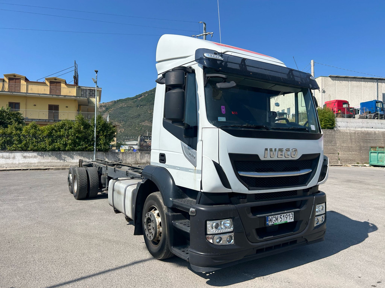 IVECO STRALIS AD 260S31 XP - Camión chasis: foto 1 IVECO STRALIS AD 260S31 XP - Camión chasis: foto 1