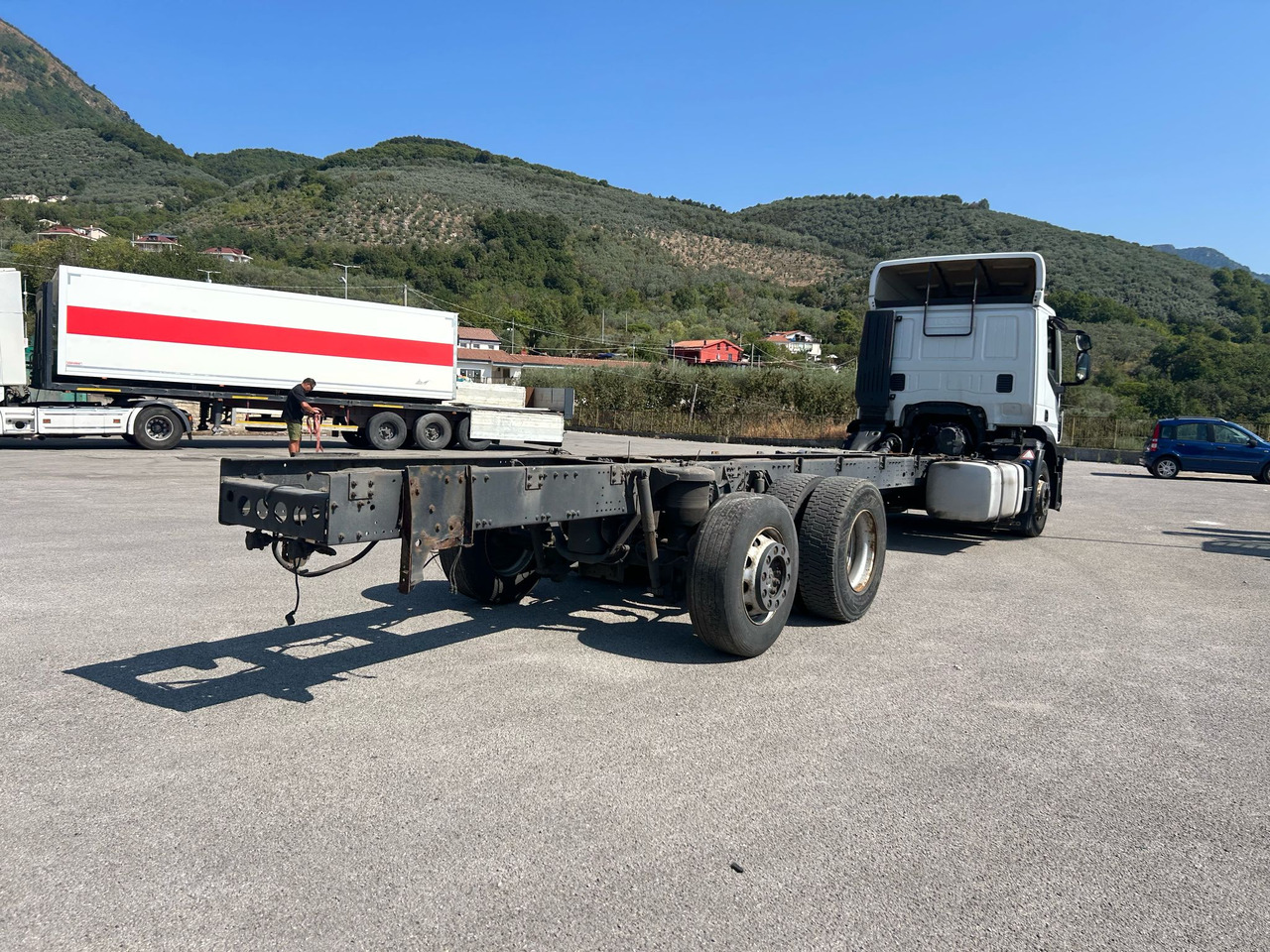 IVECO STRALIS AD 260S31 XP - Camión chasis: foto 2 IVECO STRALIS AD 260S31 XP - Camión chasis: foto 2