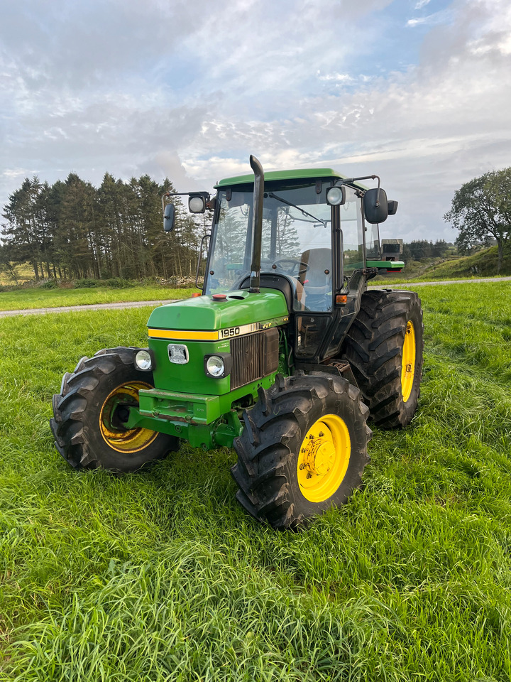 JOHN DEERE 1950 - Tractor: foto 1 JOHN DEERE 1950 - Tractor: foto 1
