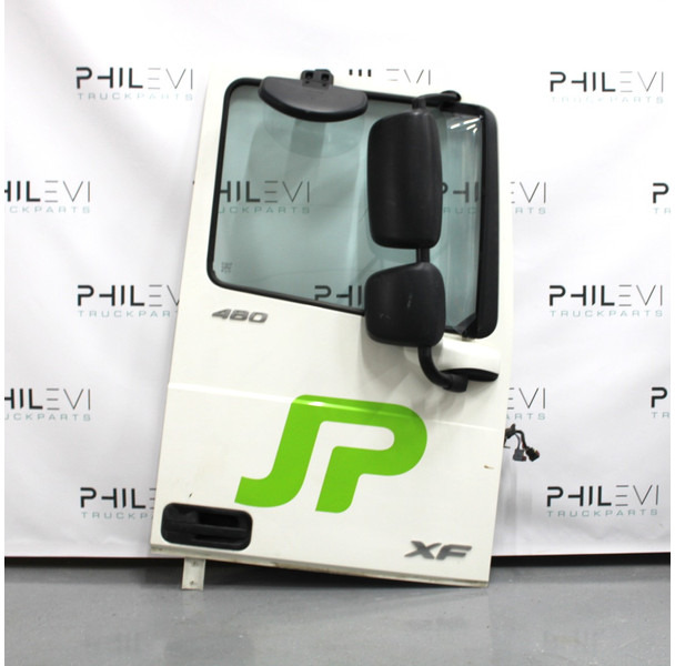 DAF XF106 Deur Rechts 1881863 - Puerta y piezas para Camión: foto 1 DAF XF106 Deur Rechts 1881863 - Puerta y piezas para Camión: foto 1