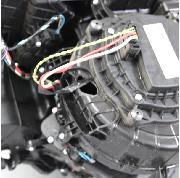 DAF XF106 Kachelhuis 2154534 - Ventilador de habitáculo para Camión: foto 4 DAF XF106 Kachelhuis 2154534 - Ventilador de habitáculo para Camión: foto 4