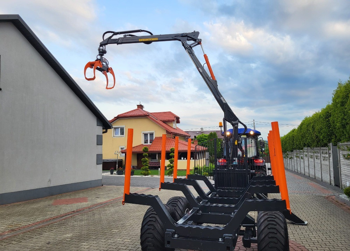 LOVOL Zestaw Traktor LOVOL M755 Przyczepa do drewna BMF 8TPro Stan Nowy Fabryczny - Procesadora forestal: foto 4 LOVOL Zestaw Traktor LOVOL M755 Przyczepa do drewna BMF 8TPro Stan Nowy Fabryczny - Procesadora forestal: foto 4
