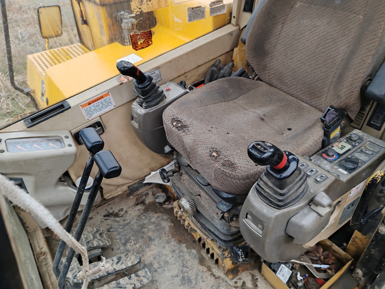 Miniexcavadora CATERPILLAR 307b: foto 6