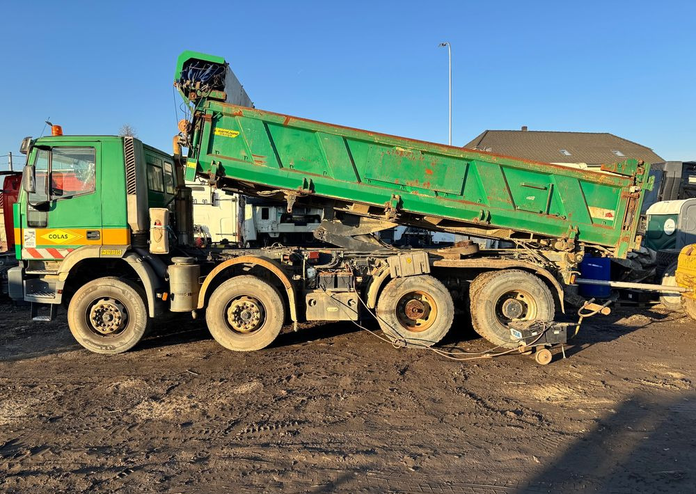 Iveco EuroTrakker - Camión volquete: foto 3 Iveco EuroTrakker - Camión volquete: foto 3