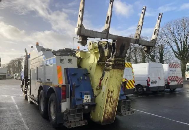 Volvo FL10 - Grua de remolque autos: foto 3 Volvo FL10 - Grua de remolque autos: foto 3