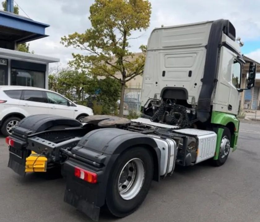 Mercedes-Benz ACTROS 1848 HAD/ 4X4/ HYDRAULIKA - Cabeza tractora: foto 3 Mercedes-Benz ACTROS 1848 HAD/ 4X4/ HYDRAULIKA - Cabeza tractora: foto 3